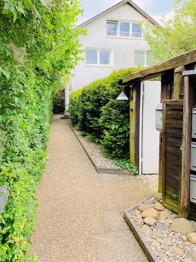 Ferienwohnung An Der Uniklinik Mit Eigener Kueche Und Renoviertem Badezimmer 홈부르크 외부 사진